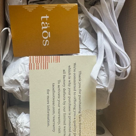 Taos Plim Soul Lux PLX-13994A Women's US 6.5 Red Leather Athletic Sneaker Shoes - Picture 7 of 9